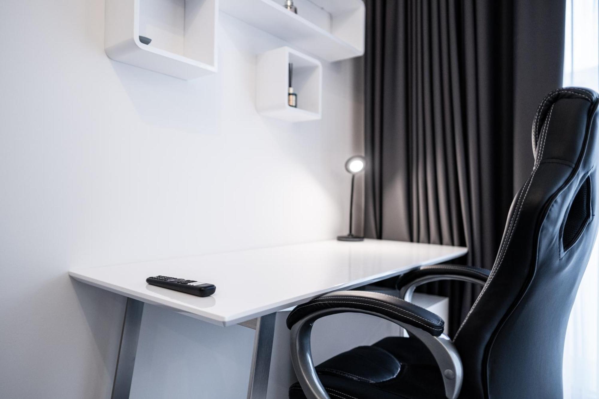 Luxury City Centre Apartment Praha Bagian luar foto